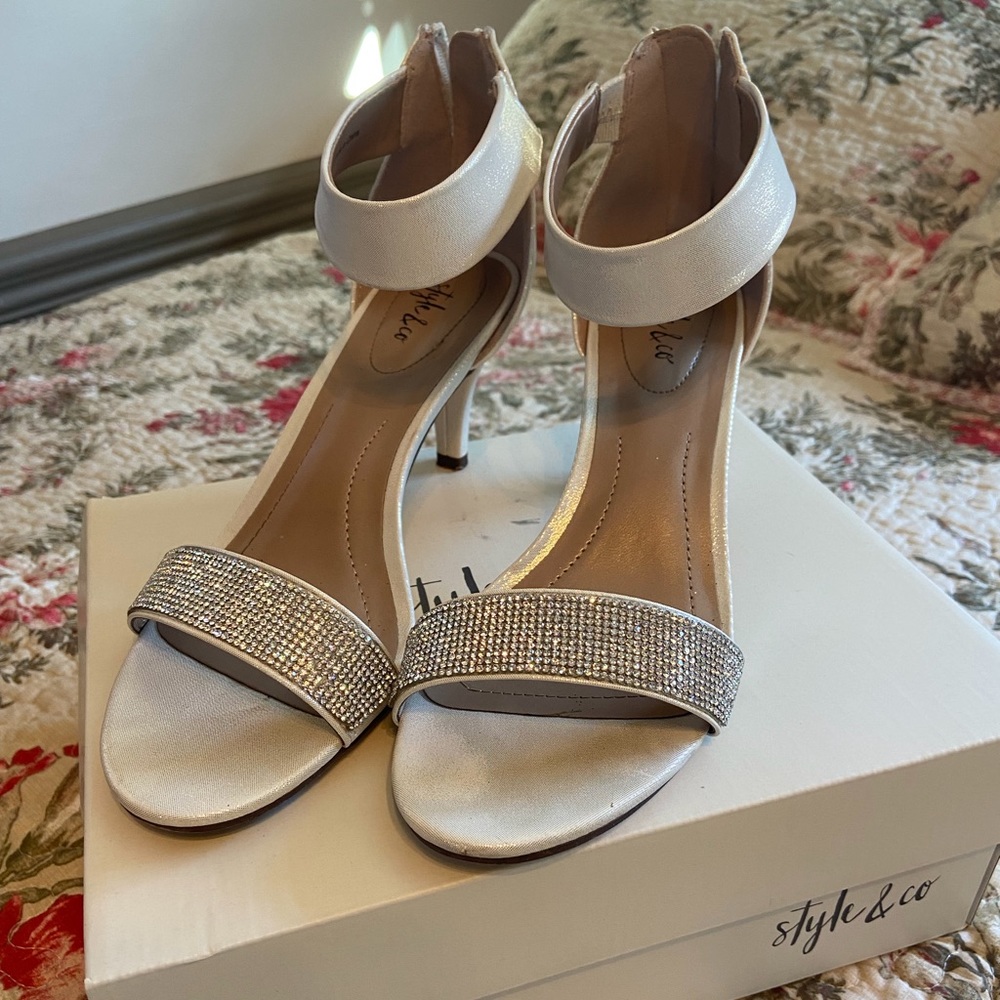 Formal heels